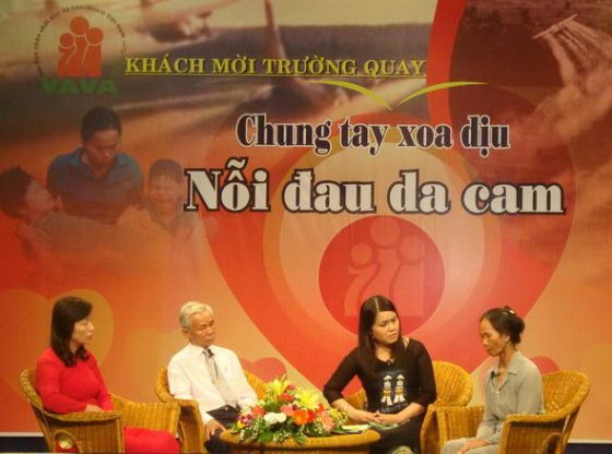 20120710_UngHoCDDC3
