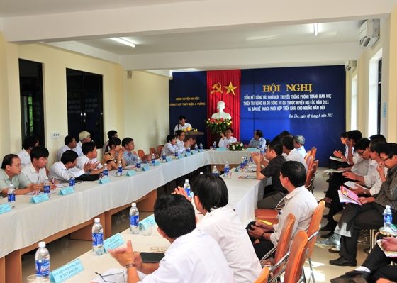 20120802-tongkettruyenthong1